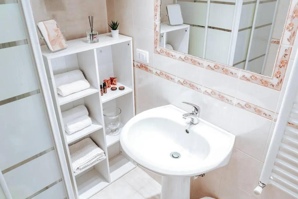 Violet Home- Super Centrale Sanremo Apartmán